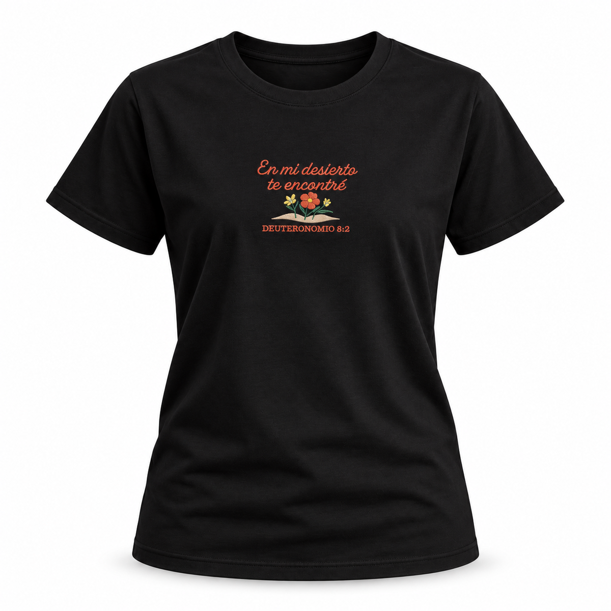 Camiseta negra En mi desierto te encontré, vista delantera con bordado floral